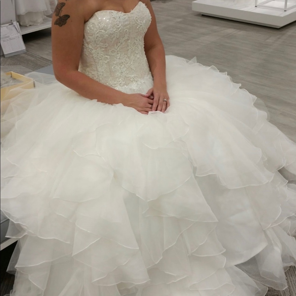 Wedding dress